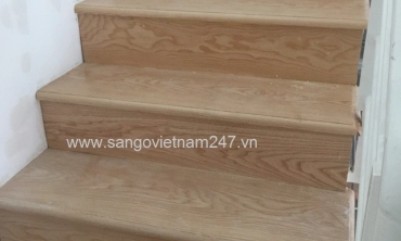 Gỗ Sồi tự nhiên ốp mặt bậc cầu thang